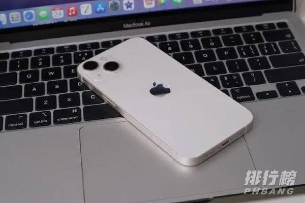 iphone13粉色和白色哪个好看_iphone13粉色和白色对比