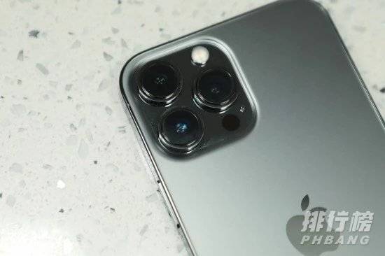 iPhone13Pro远峰蓝好看吗_iphone13pro远峰蓝色和石墨色对比