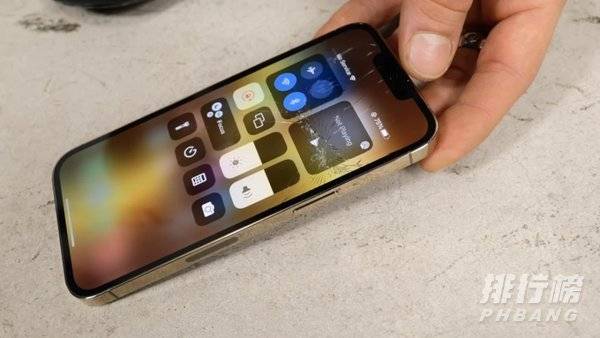 iphone13需要贴膜吗 官方回应