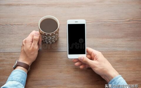 手机屏幕漏液怎么办 一招教你