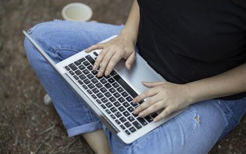 移动大流量卡套餐，19元/月，首充50话费，最低16岁