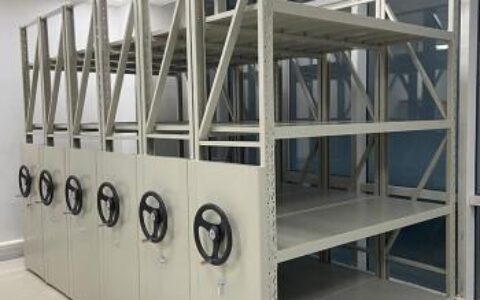 移动密集架：高效存储解决方案